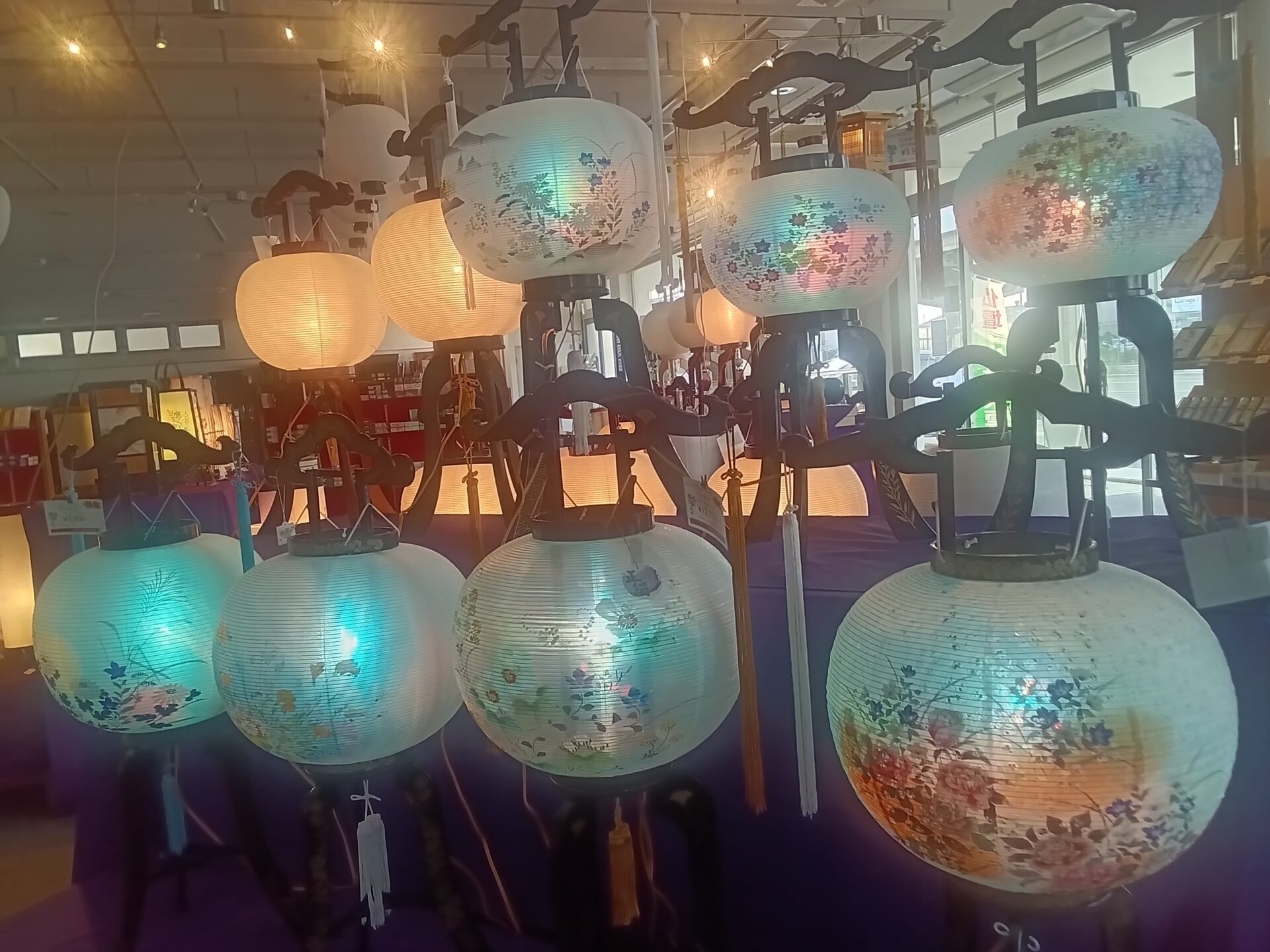 お盆提灯2025展示・販売はじめました☆青江店